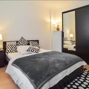 Cozy In Near Center With Shared Bathroom And Kitchen Stuttgart